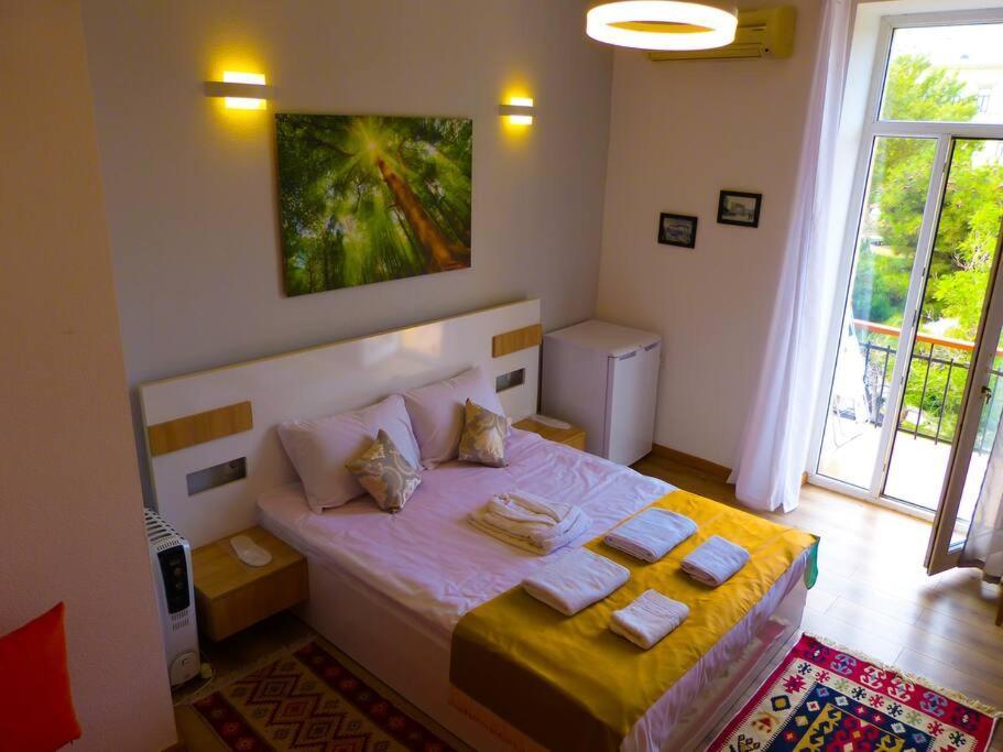Live-Inn Stunning Apartment On Azneft Sq With President Palace & Old City Views Baku Exterior foto